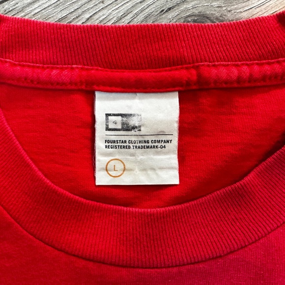 Fourstar Clothing Crewneck T-Shirt Men’s Size Large Red Vintage Skateboards Y2k - Picture 7 of 10